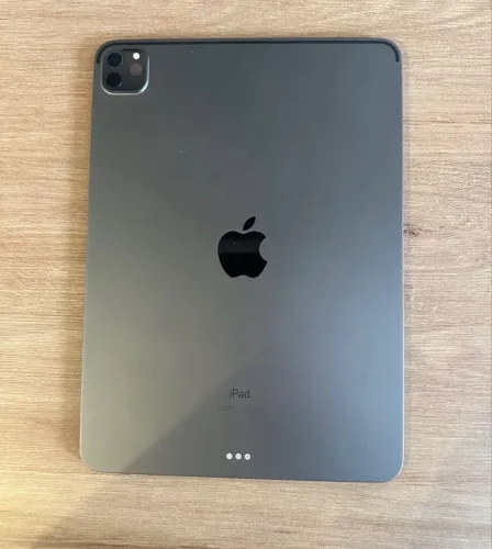iPad 11 Pro 128 gb + Keyboard + Mouse + Caneta