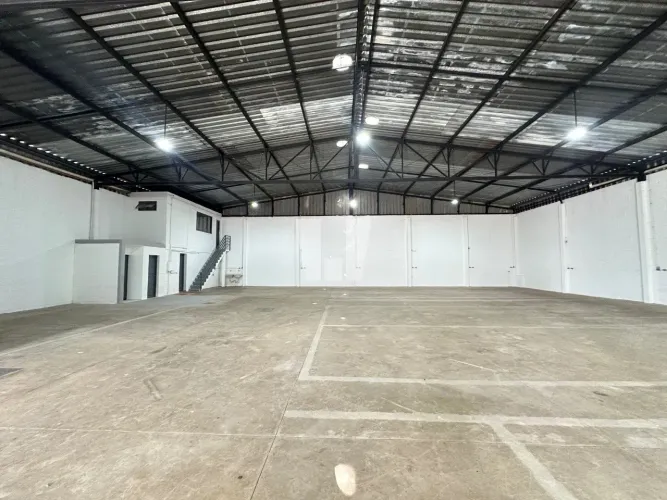 GALPÃO DE 720.00 M² BAIRRO PILAR OLHOS DGUÁS