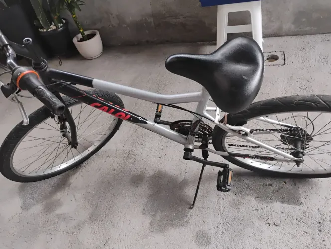 **Vendo bike Caloi com marcha no punho.. $200,00