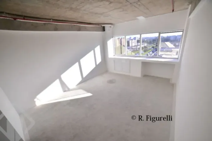 Escritório à venda no bairro Central Parque com 35 m² de área útil disponível.
