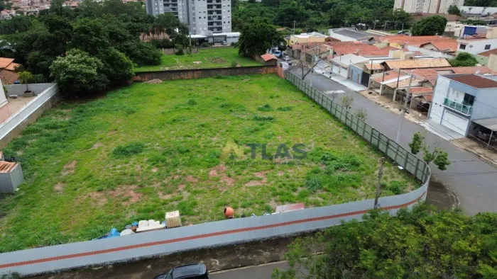 Terreno à venda, 3180 m² por R$ 3.190.000,00 - Vila Prudente - Piracicaba/SP