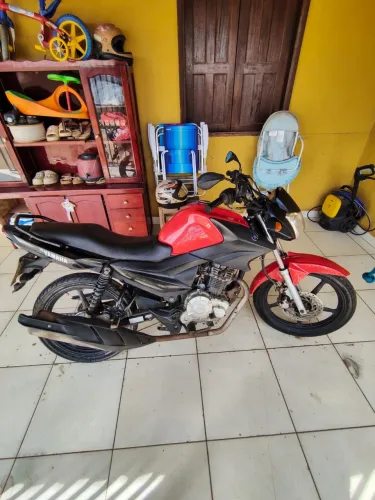 vendo moto Yamaha 10mil