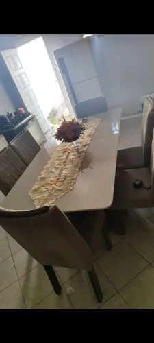  Mesa de 6 cadeiras