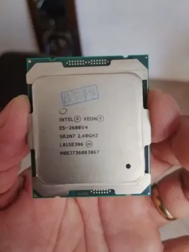 Vendo processador Xeon E5 2680v4