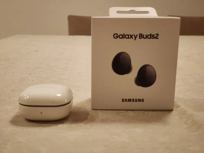 Samsung Galaxy Buds 2- Fone de ouvido Bluetooth