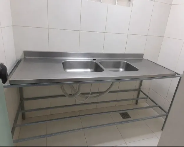 Pia Inox 2 Cubas com Suporte em Aço