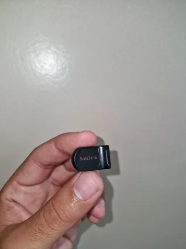 Mini Pen Drive San Disk 8GB
