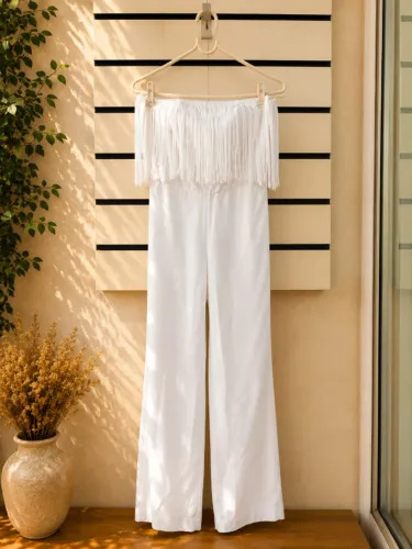 Macacão Feminino Branco com Franjas - Tam. M - Semi Novo