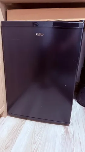 Frigobar Philco 67L 1 ano de uso