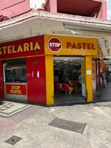 LANCHONTE DE ESQUINA NO CENTRO DE BELO HORIZONTE