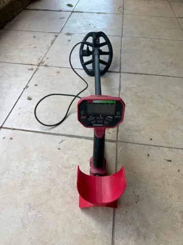 Detector de metais vanquish 440