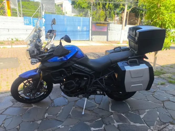 Triumph Tiger 800 XC . 2014
