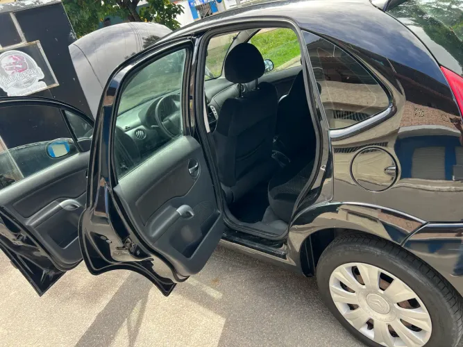 Citroen C3 Exclusive 1.4 Flex 8V 5P 2010