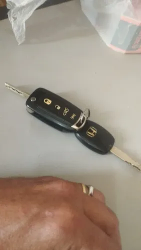Chave canivete para argo touro e Fiat chronus e uma de Honda Civic otiginal
