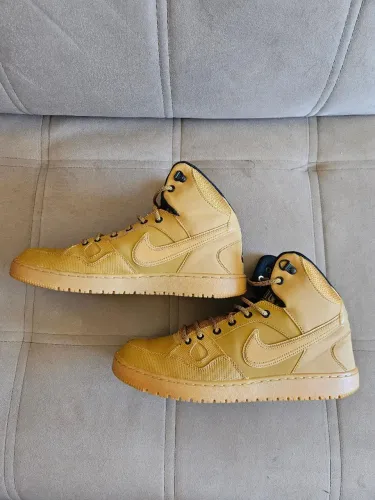 Tênis nike son of force mid winter