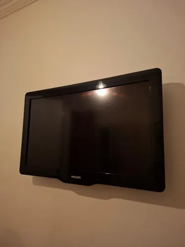 TV Philips 32 polegadas (usada)