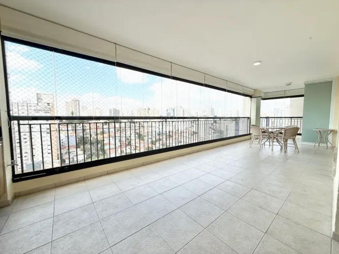 Apartamento no Edifício Florae na Aclimação com varanda gourmet