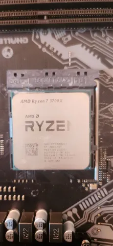 Ryzen 7 3700x + placa mae e water cooler 