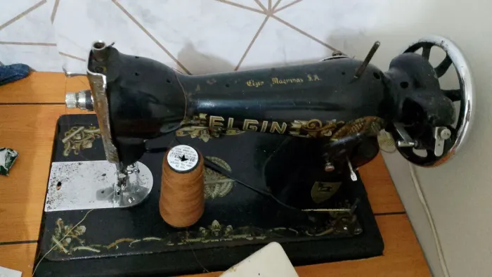 Máquina de costura semi industrial