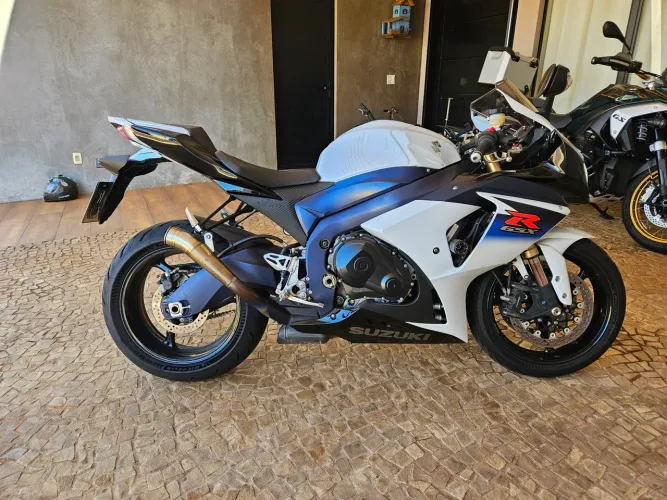 SRAD 2011 com 25.000km 