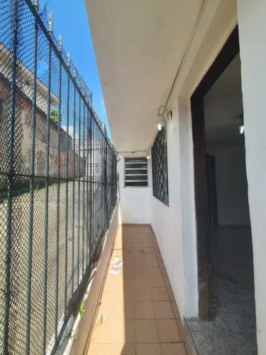 CASA DE 4 CÔMODOS INDEPENDENTE PARA LOCAÇÃO (JARDIM GUAIRACA).