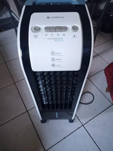 CLIMATIZADOR DE AR CADENCE MODELO BREEZE 506 ESTÁ FONCIONANDO PERFEITAMENTE