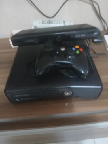 Vendo xbox 360 em ótimo estado