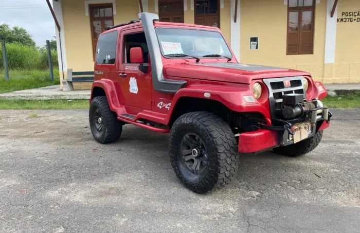 Troller T-4 4X4 3.0 TB Int. Cap. Rígida Diesel 2012