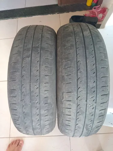 Vendo 2 pneus 175/65\15 westlake meia vida(85) 9 9 1 7 5 3 7 4 9