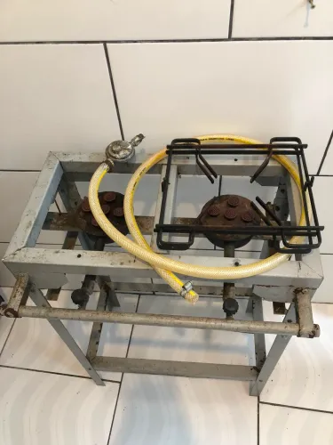 Vendo fogão semi industrial!! Alta pressão