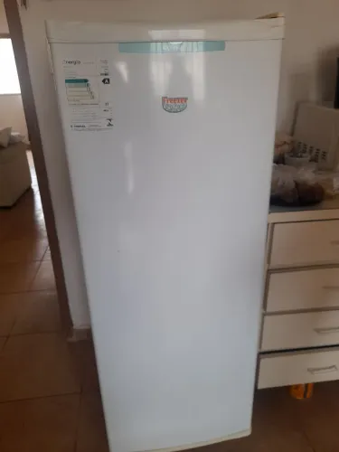 Vende Freezer consul