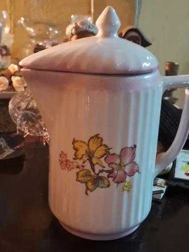 jarra ebulidora elétrica antiga feita de louça ou porcelana 20cm