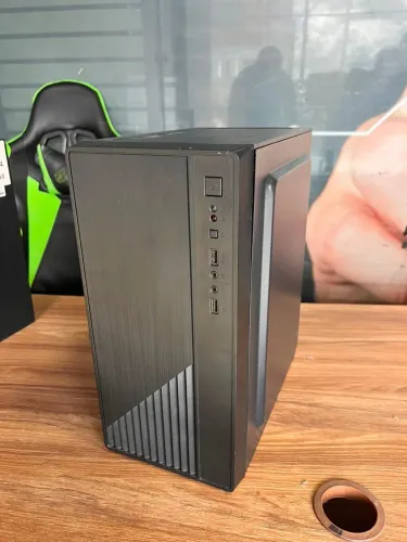 Computador i3 3.7ghz 4gb ssd 240gb