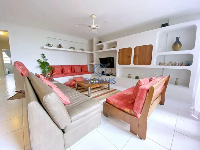Apartamento à Venda em Pitangueiras, Guarujá - SP