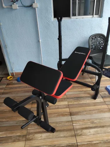 Vendo uma máquina de academia