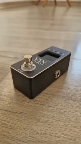 Afinador para guitarra e baixo VPN