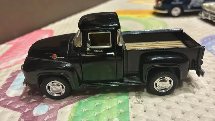 Carrinho fricção f100 Ford picap