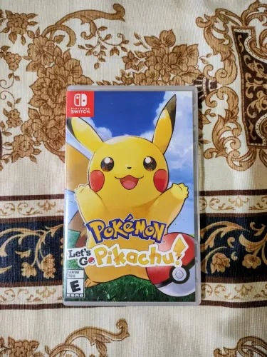 Pokémon Let's Go Pikachu. Nintendo Switch