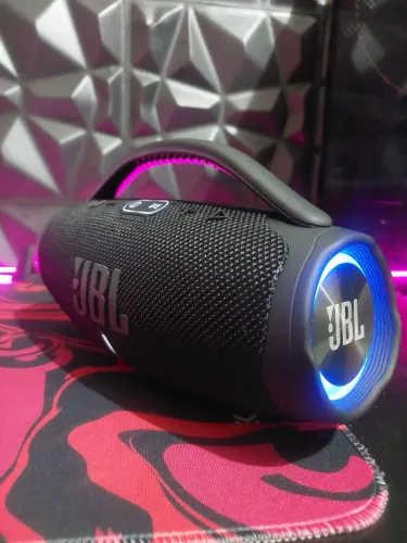 Caixa de Som JBL Boombox Mini com LED