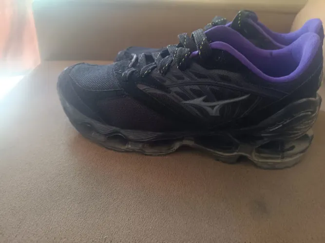 Vendo esse tênis Mizuno flor de lótus