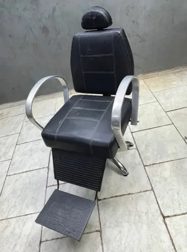 Vende se cadeira para salão