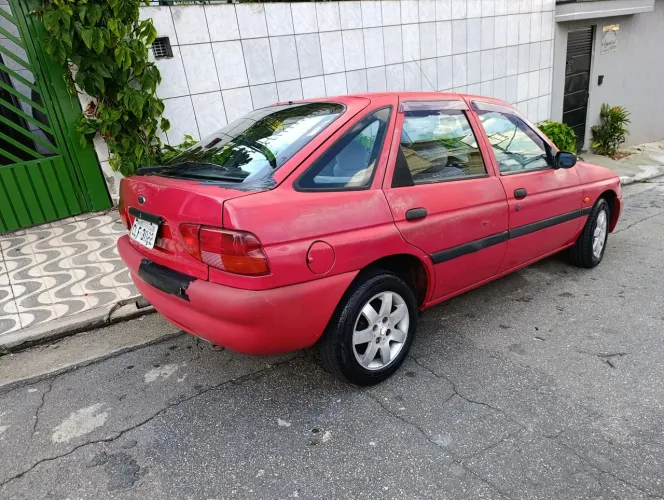 Ford Escort GLX 1.8i 16V 4P 1997