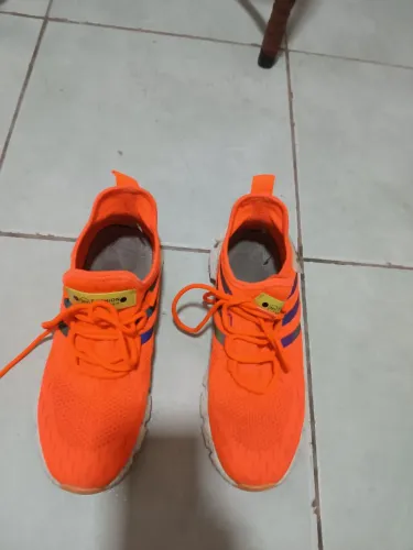 VENDO ESSE TÊNIS FASHION SPORT MEN. ?