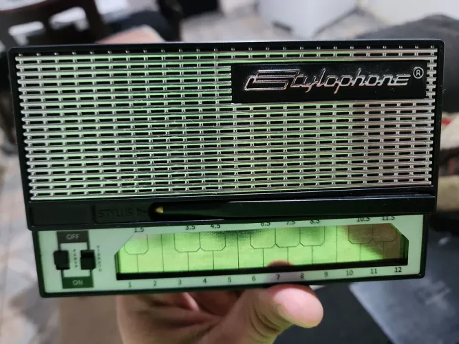 Sintetizador Analógico de Bolso Stylophone Original Dubreq Retro
