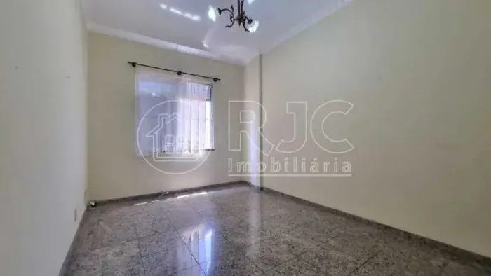 Excelente sala/quarto - metrô - Vaga  - Tijuca