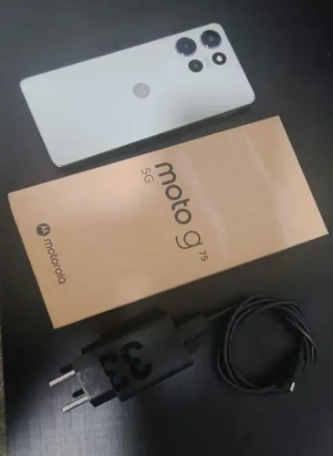 MOTOROLA MOTO G75 5G - 256 GB / 8 GB RAM / CINZA