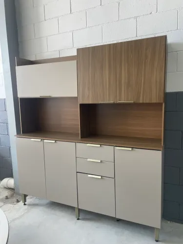 Armário De Cozinha Com 7 Portas 2 Gavetas Amadeirado 1,78 Metros