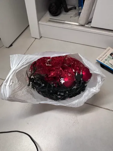 Doa-se pisca-piscas e bolas de Natal