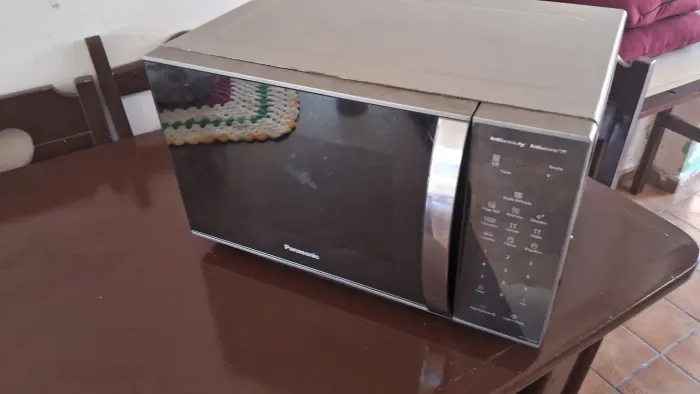 Micro-ondas Panasonic 25L