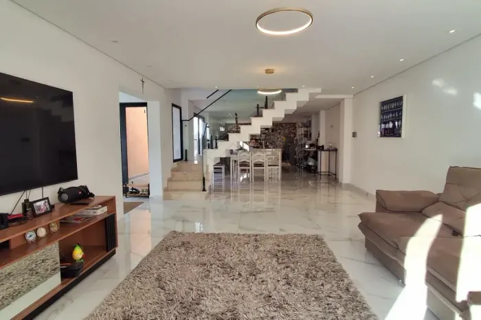 Sobrado com 03 dormitórios à venda, 258m² no bairro Olimpíco - São Caetano do Sul/SP